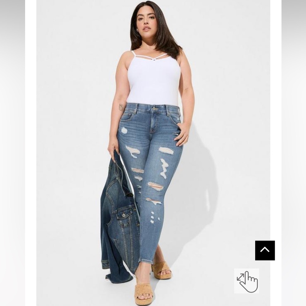 Torrid size 16 Bombshell Skinny Premium Stretch High-Rise Destructed Jean